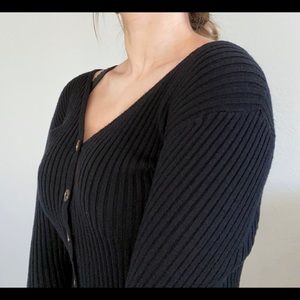 black long sleeve Forever 21 shirt